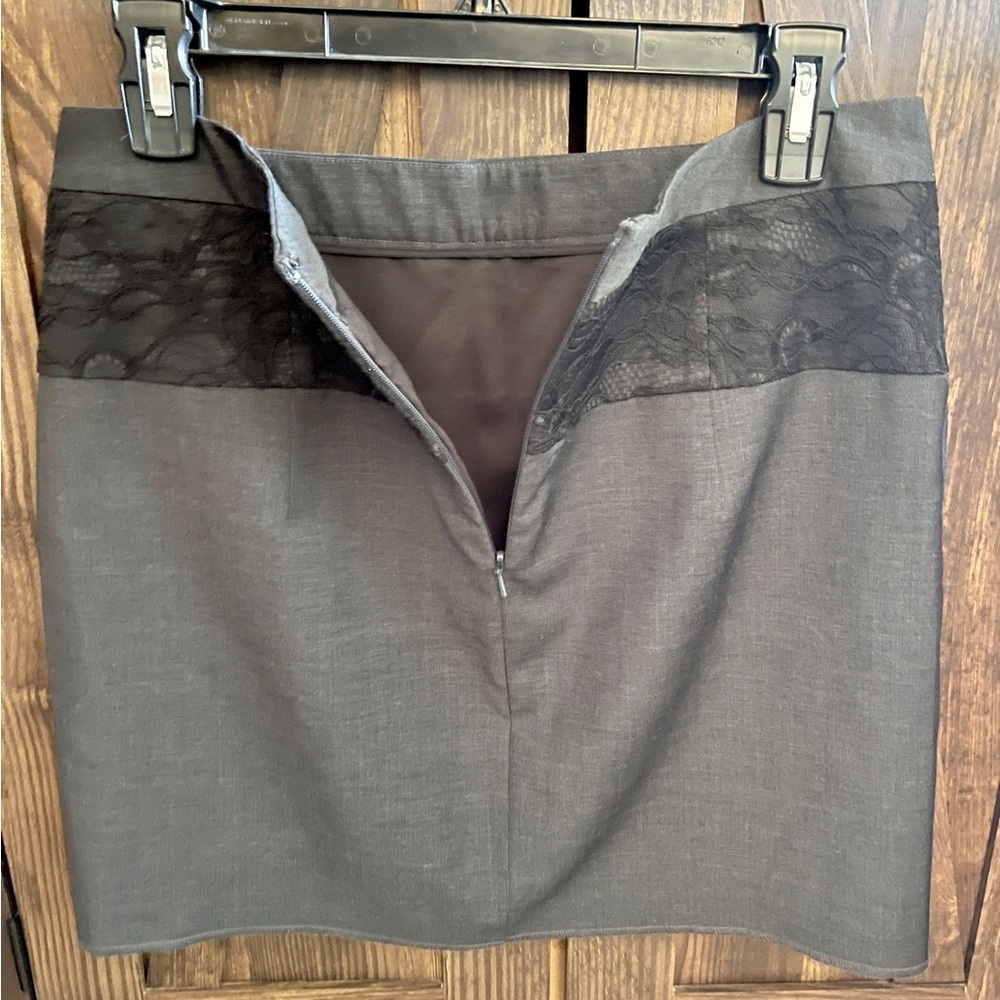 NWOT Grey Mini Skirt Black Lace Embellishment - Picture 7 of 9